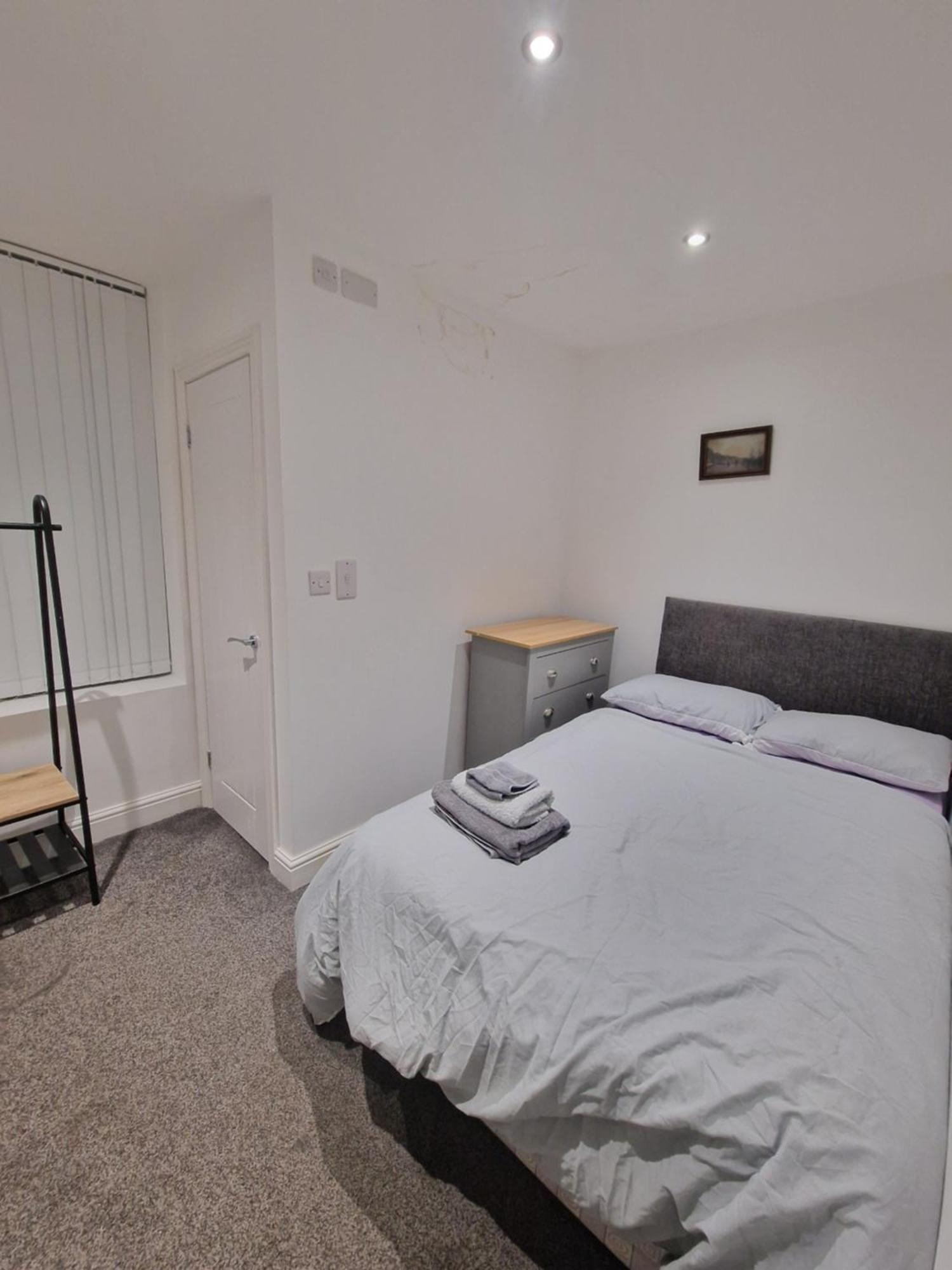 Beautiful Double Bedroom Liverpool Exterior photo